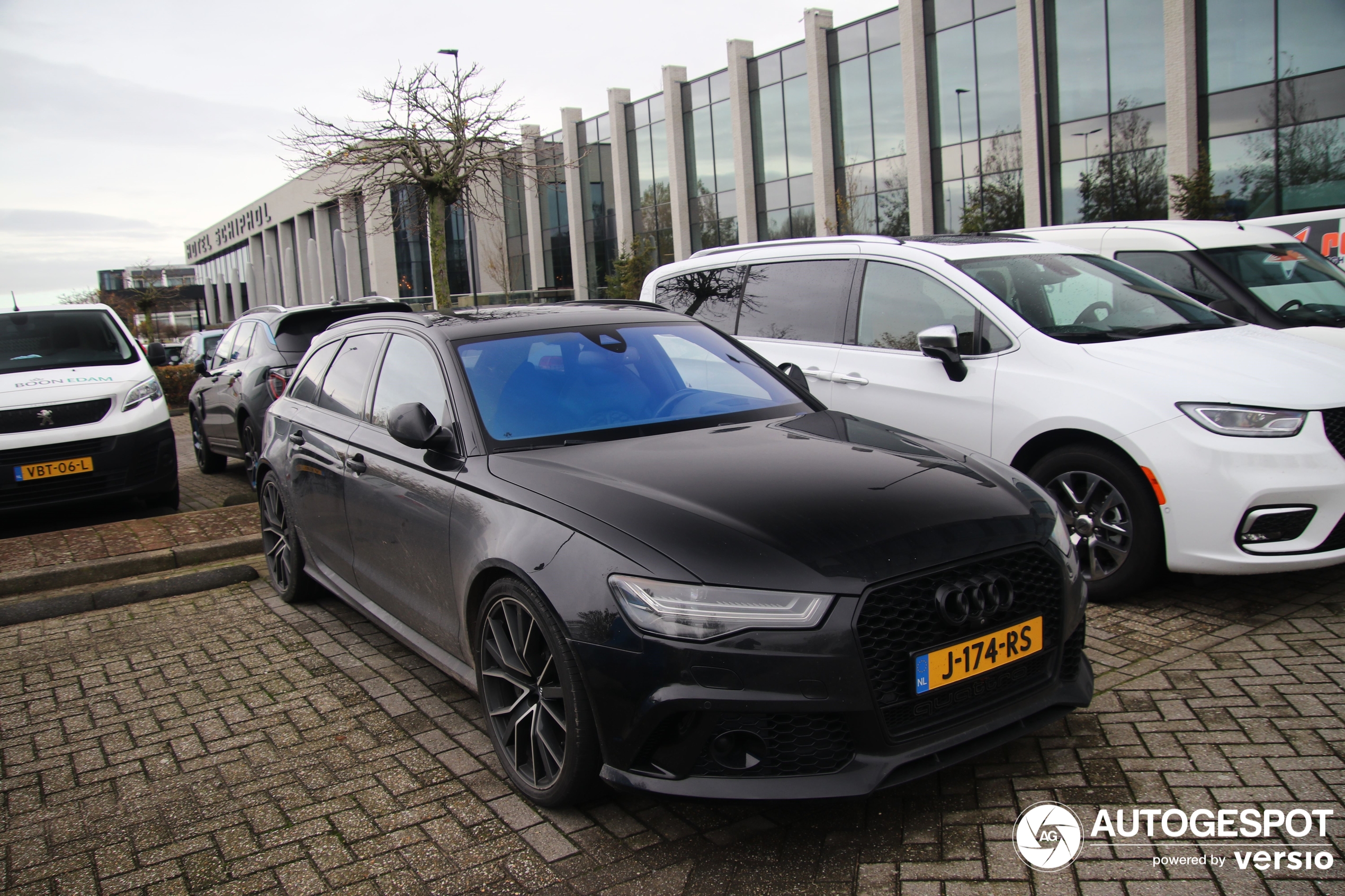 Audi RS6 Avant C7 2015