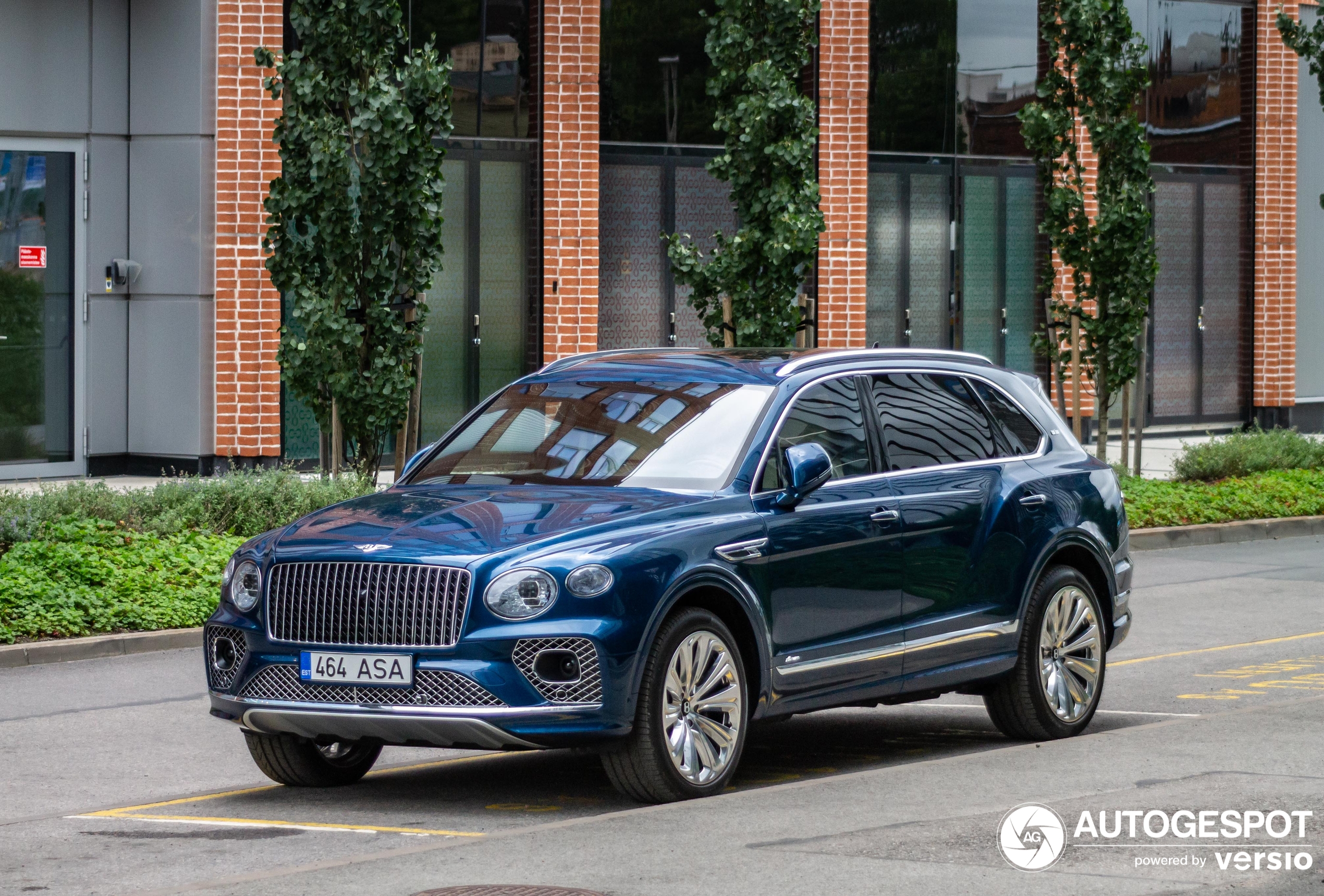 Bentley Bentayga Azure EWB First Edition