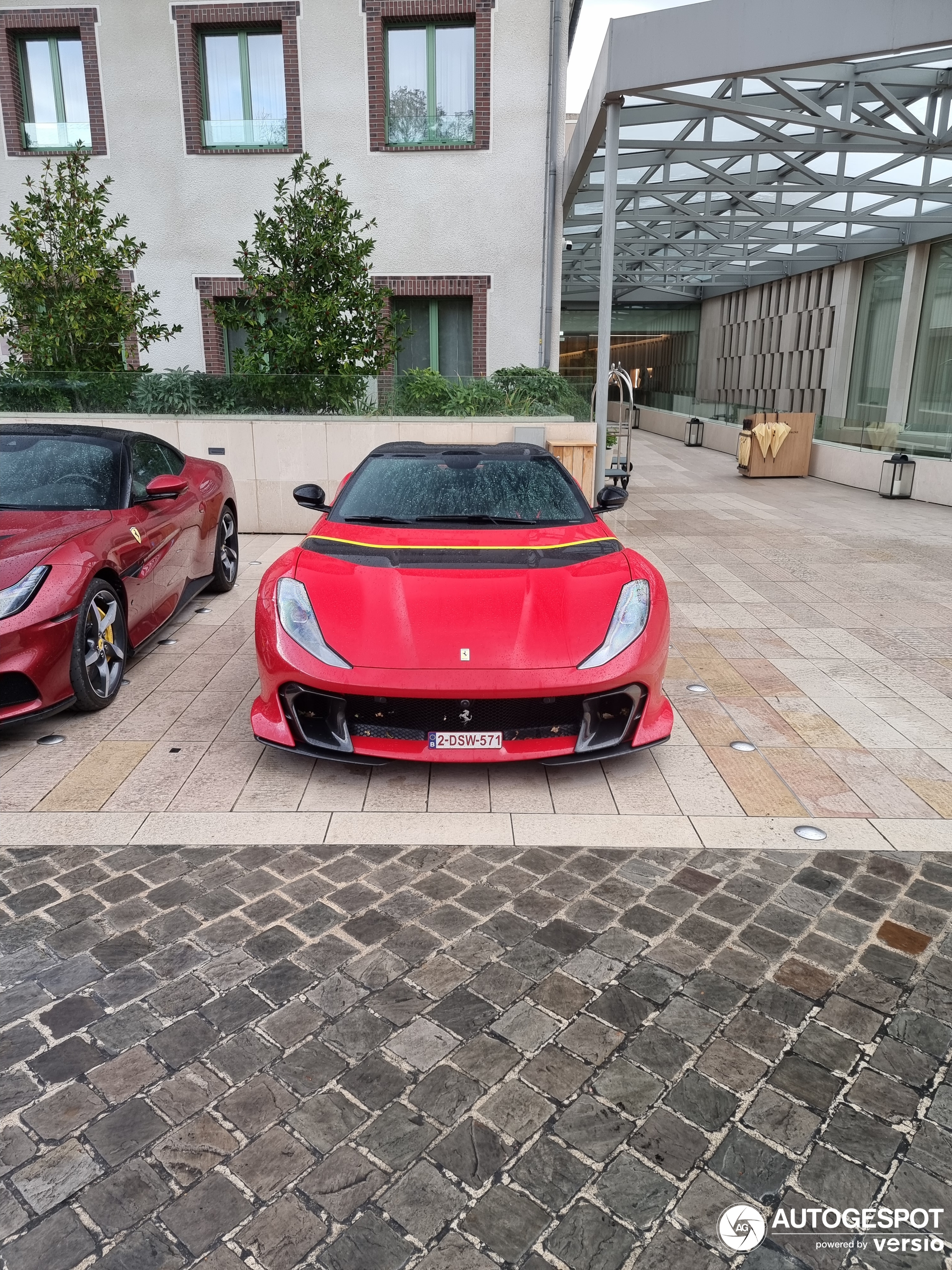 Ferrari 812 Competizione A heeft de beste plek in de champagne regio