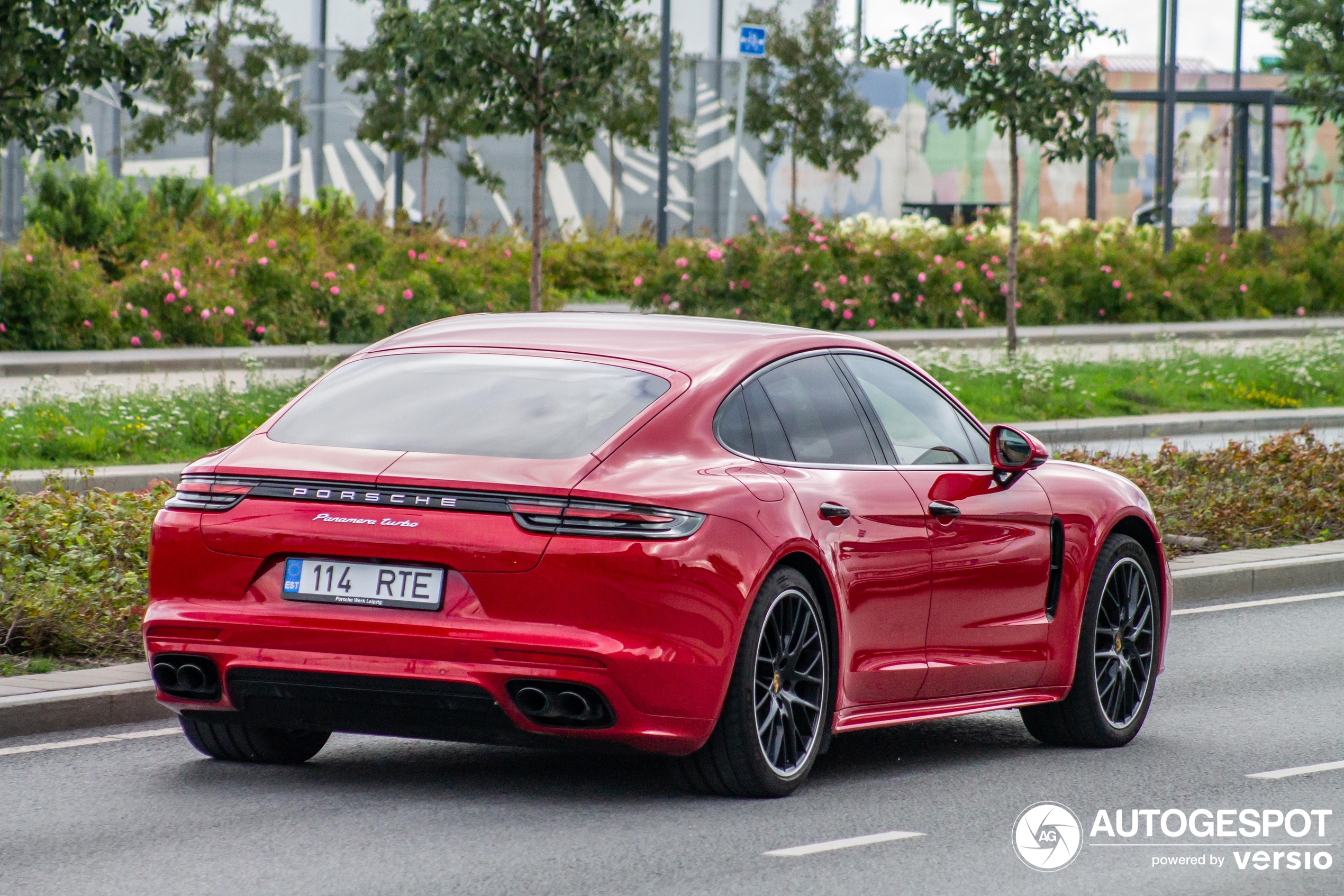 Porsche 971 Panamera Turbo