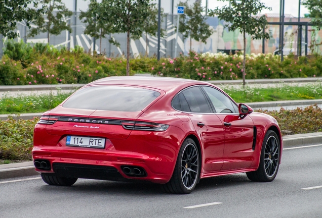 Porsche 971 Panamera Turbo