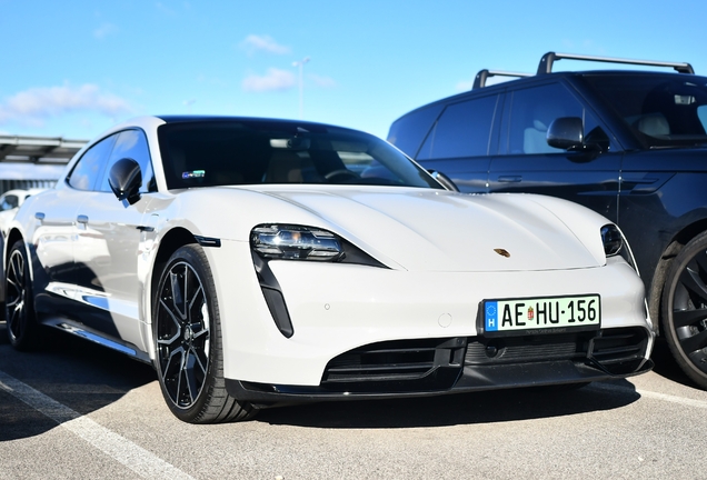 Porsche Taycan Turbo Sport Turismo