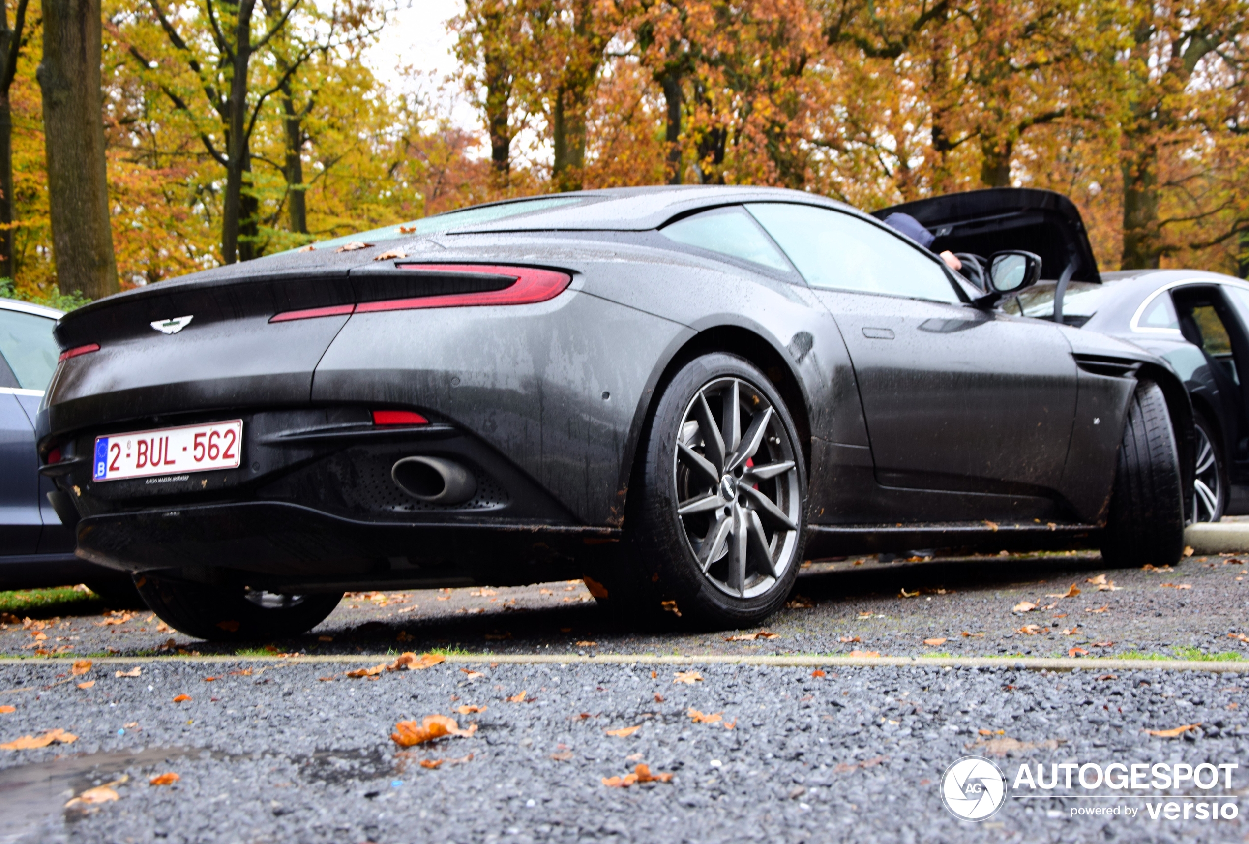 Aston Martin DB11