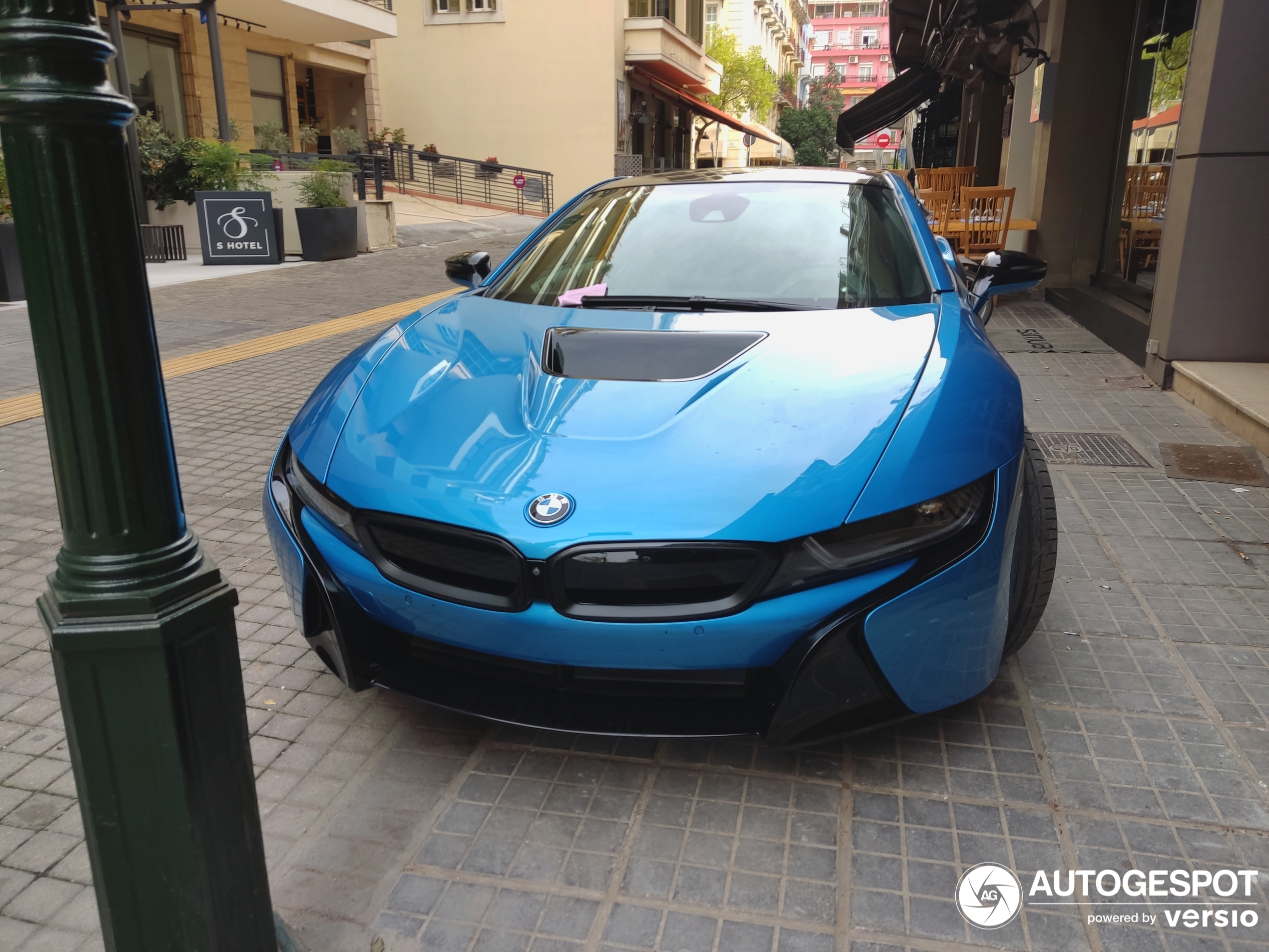 BMW i8