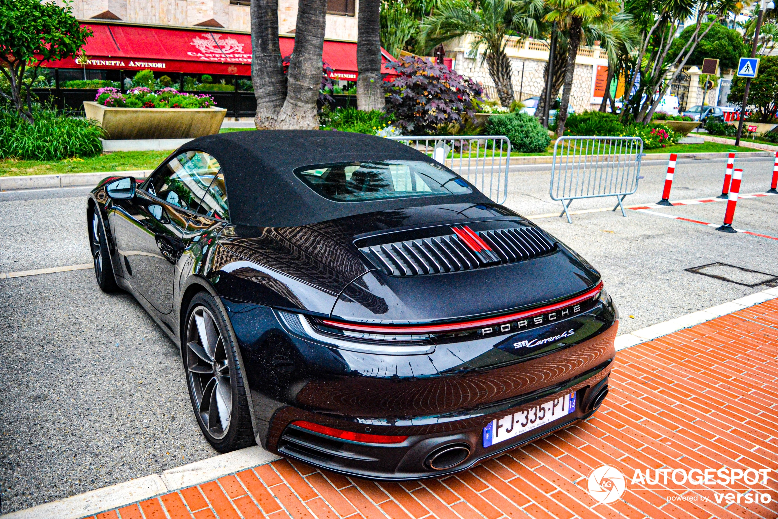 Porsche 992 Carrera 4S Cabriolet