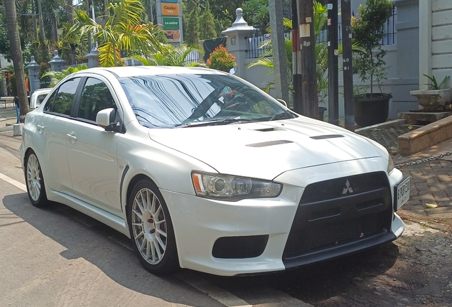 Mitsubishi Lancer Evolution X MR