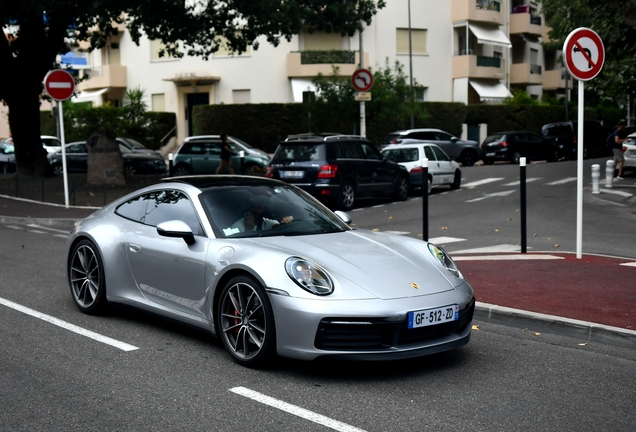 Porsche 992 Carrera 4S