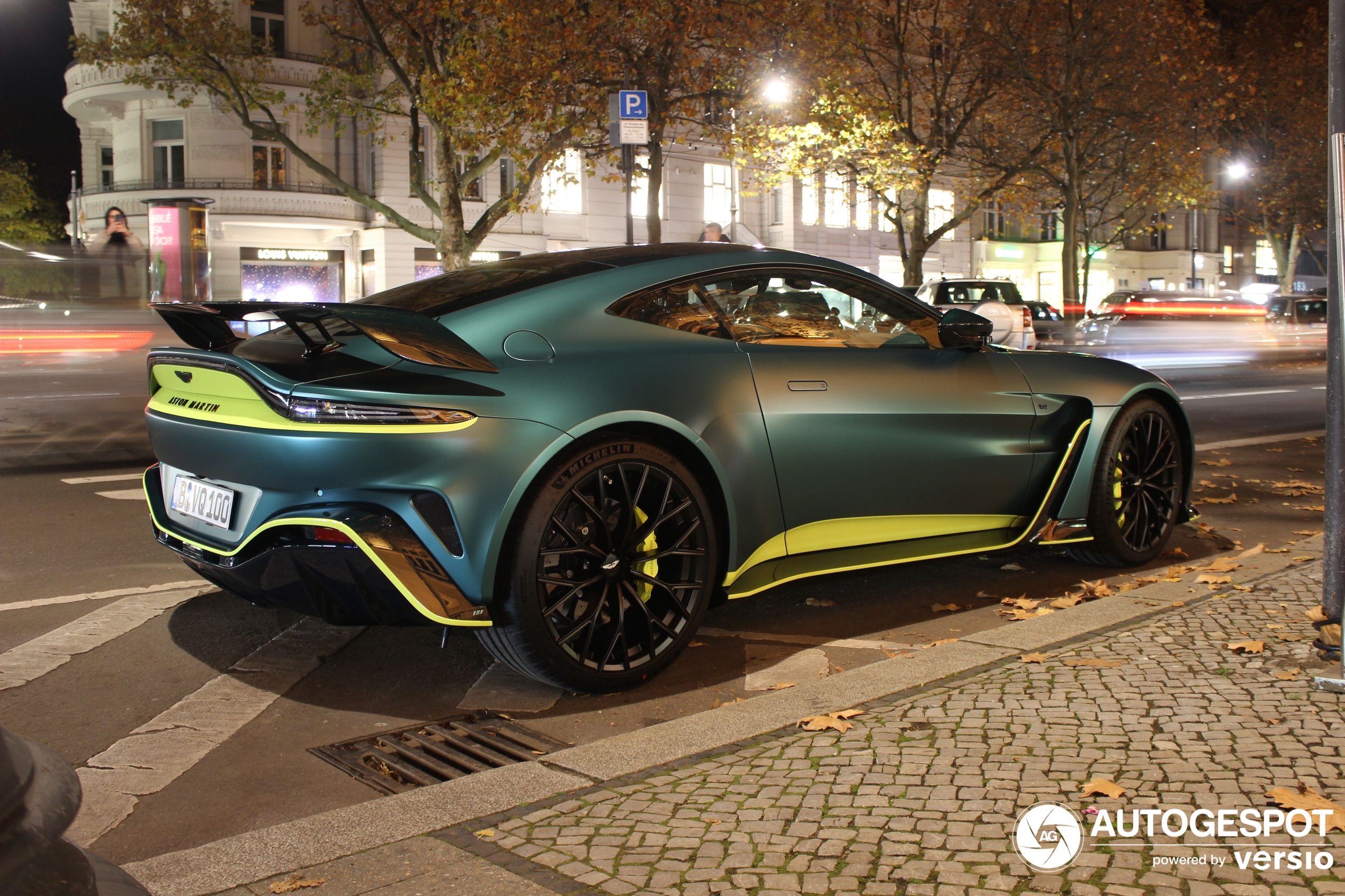 Aston Martin V12 Vantage 2023