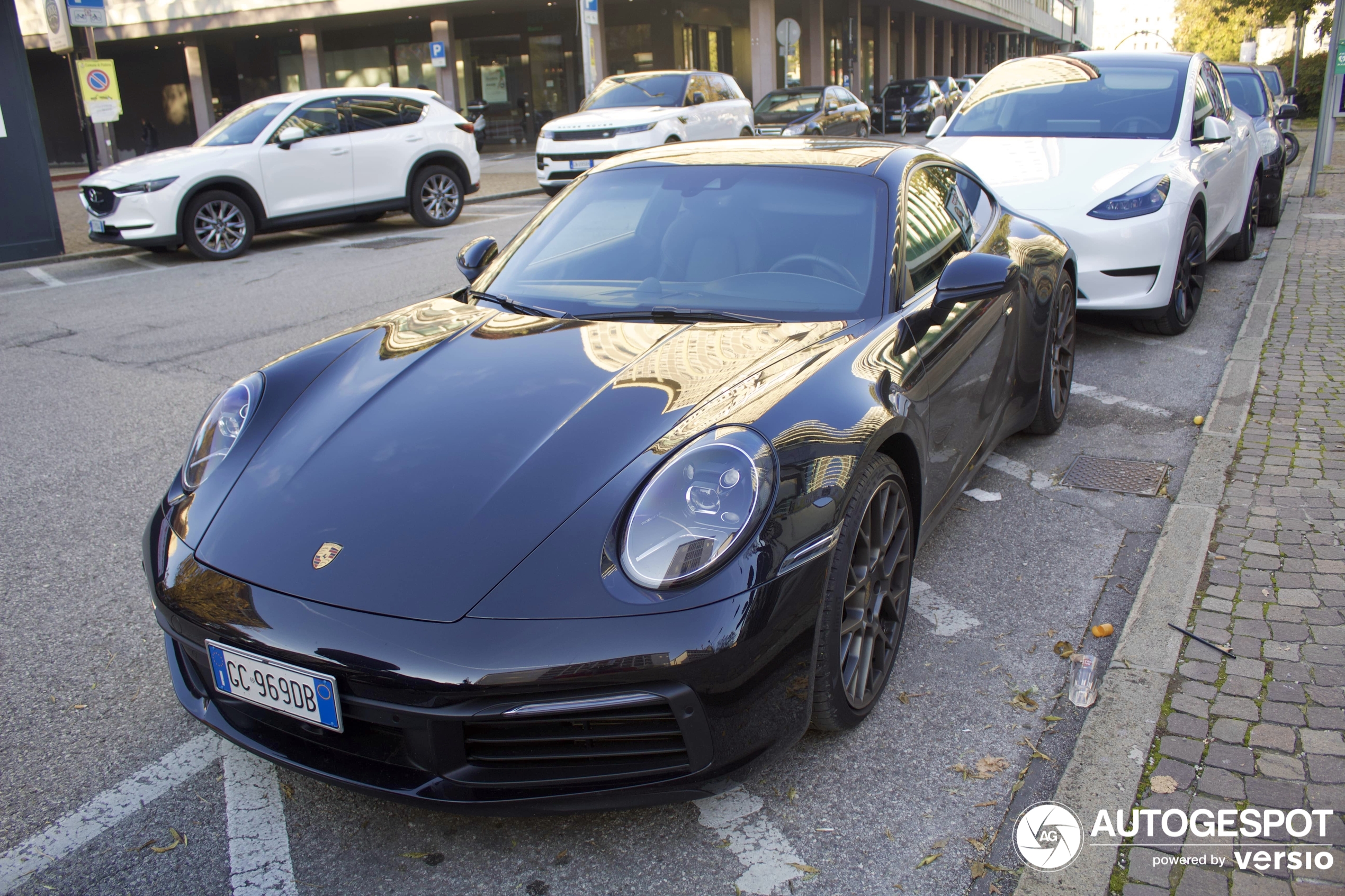 Porsche 992 Carrera 4S