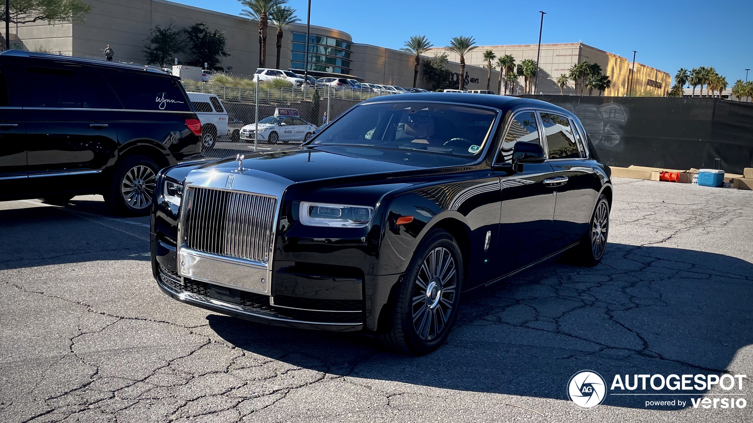 Rolls-Royce Phantom VIII EWB