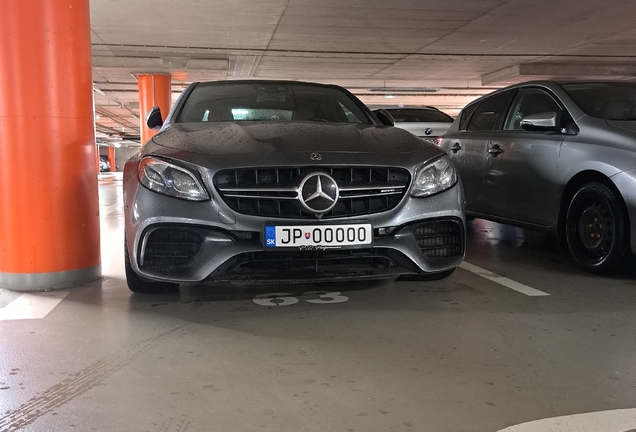 Mercedes-AMG E 63 S W213