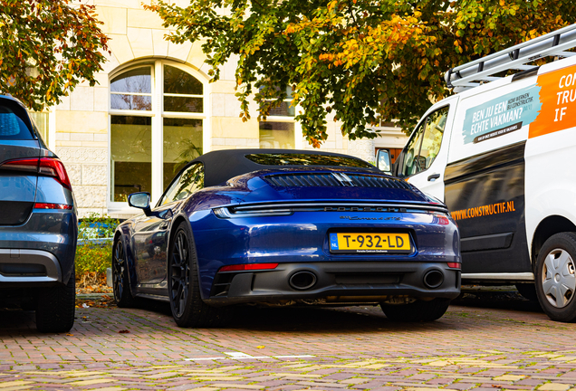 Porsche 992 Carrera 4 GTS Cabriolet