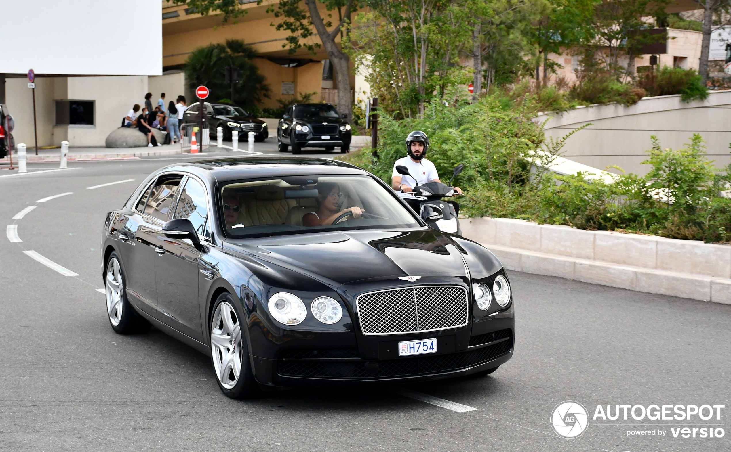 Bentley Flying Spur V8