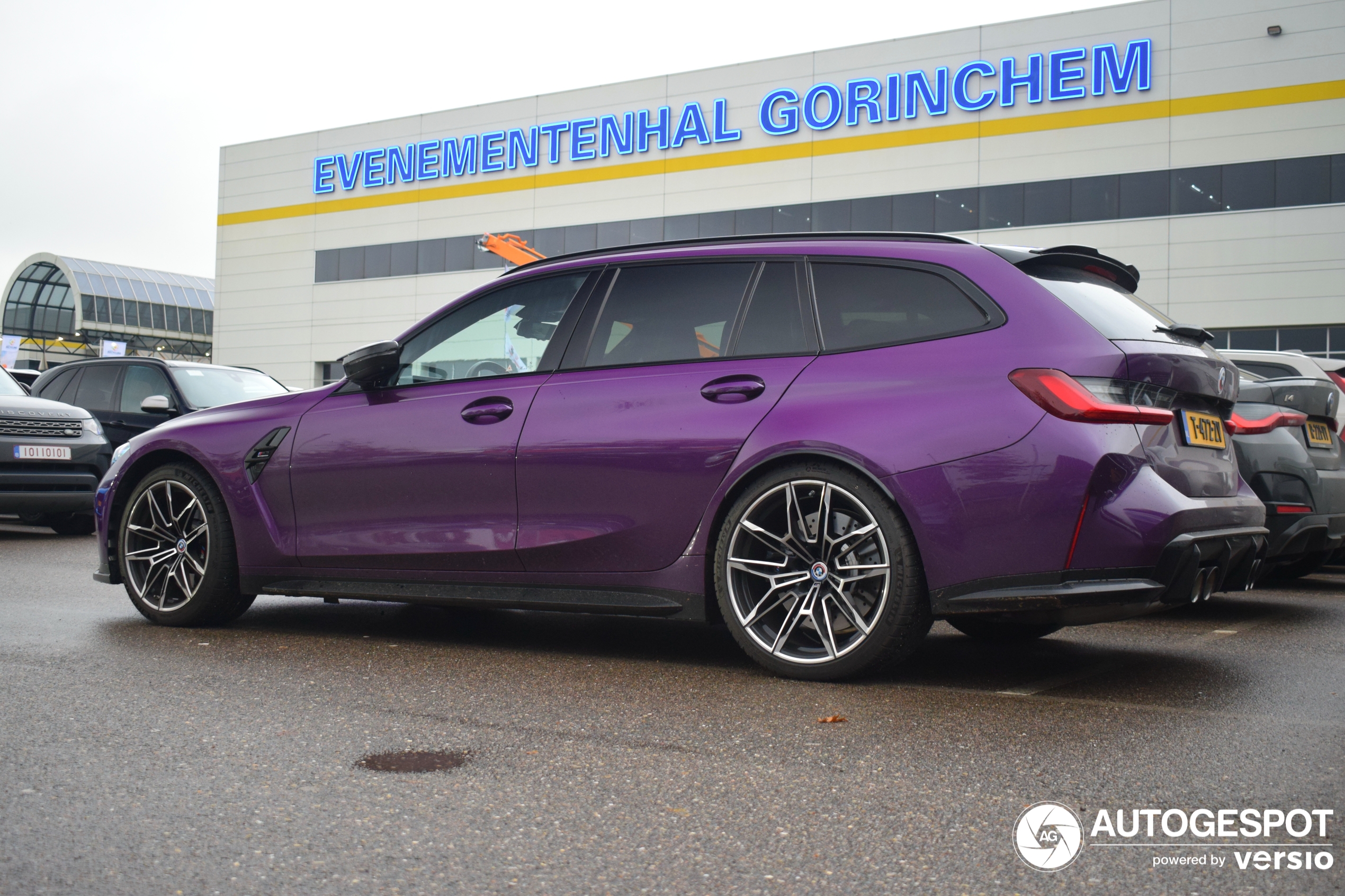 In Gorinchem erscheint ein violetter M3 Touring.