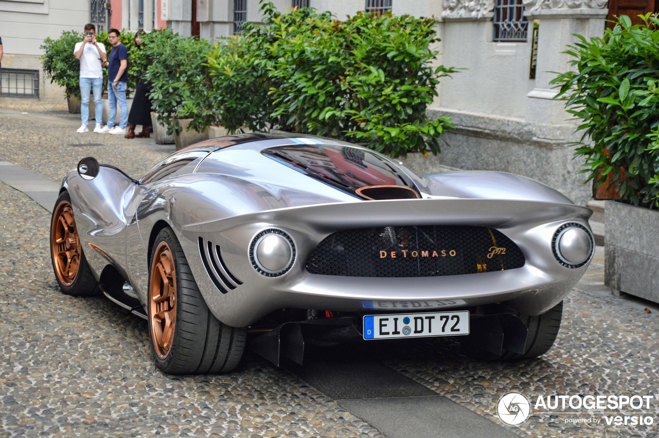 Now the De Tomaso appears in Milan