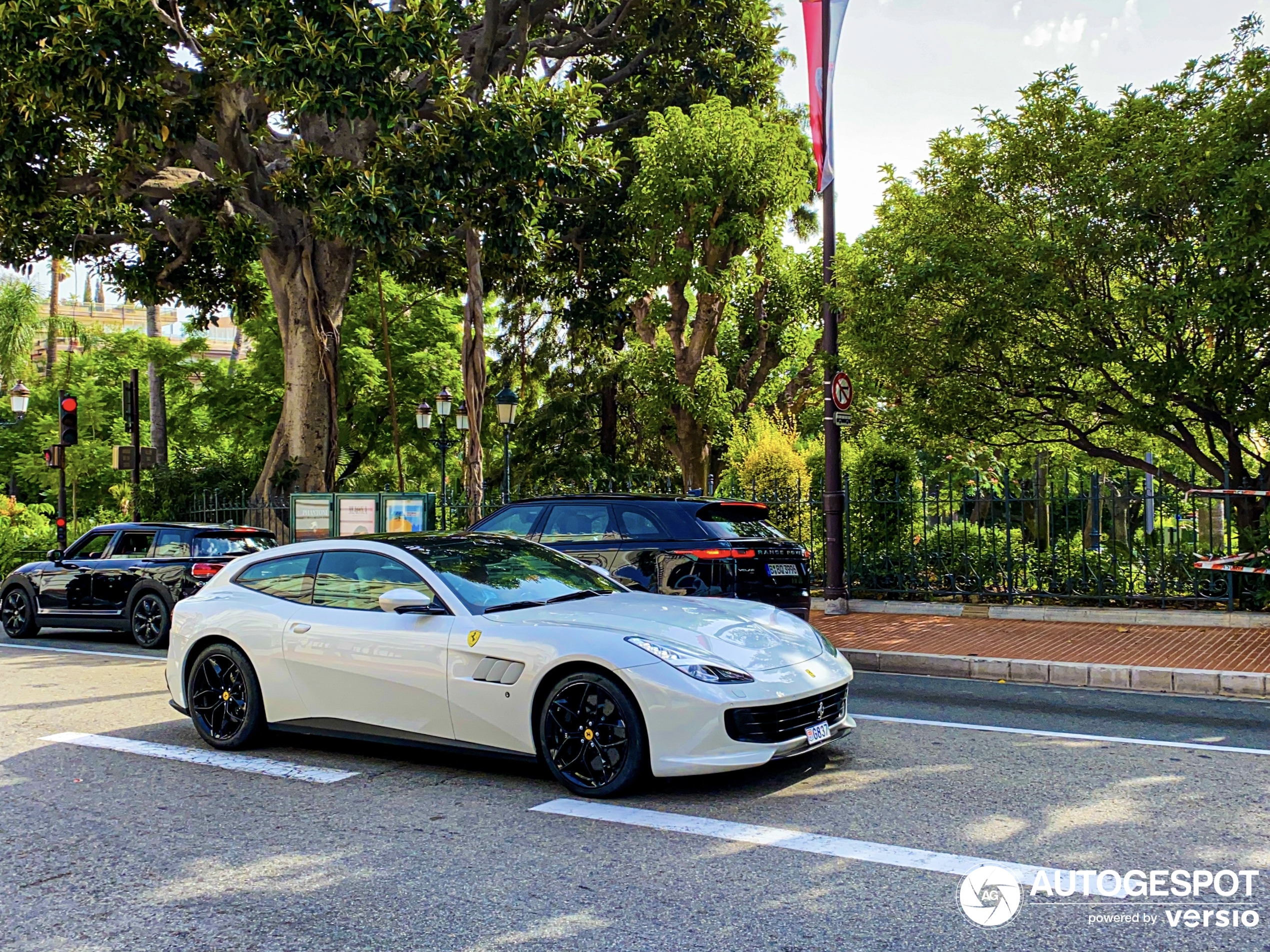 Ferrari GTC4Lusso T