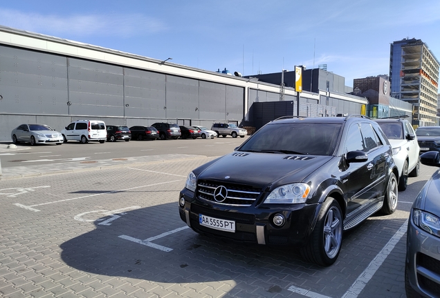 Mercedes-Benz ML 63 AMG W164