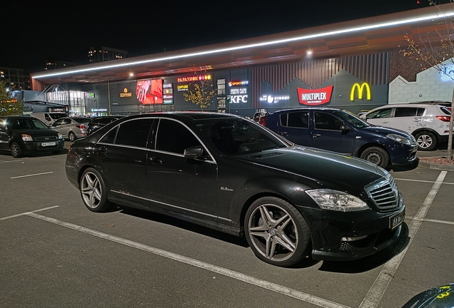 Mercedes-Benz S 63 AMG W221 2010