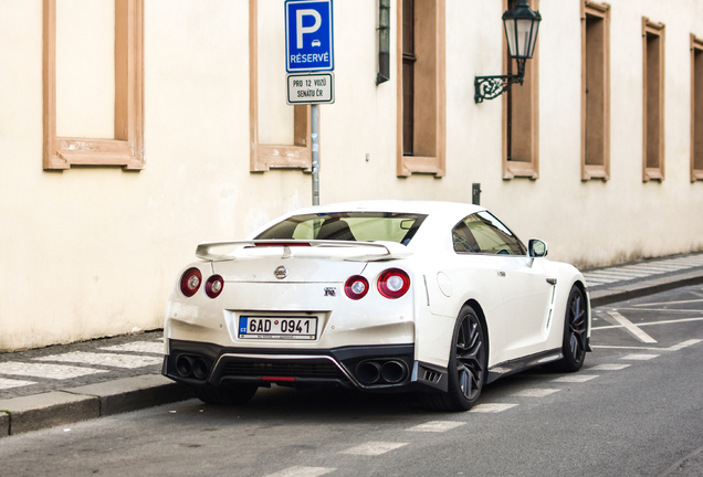 Nissan GT-R 2017