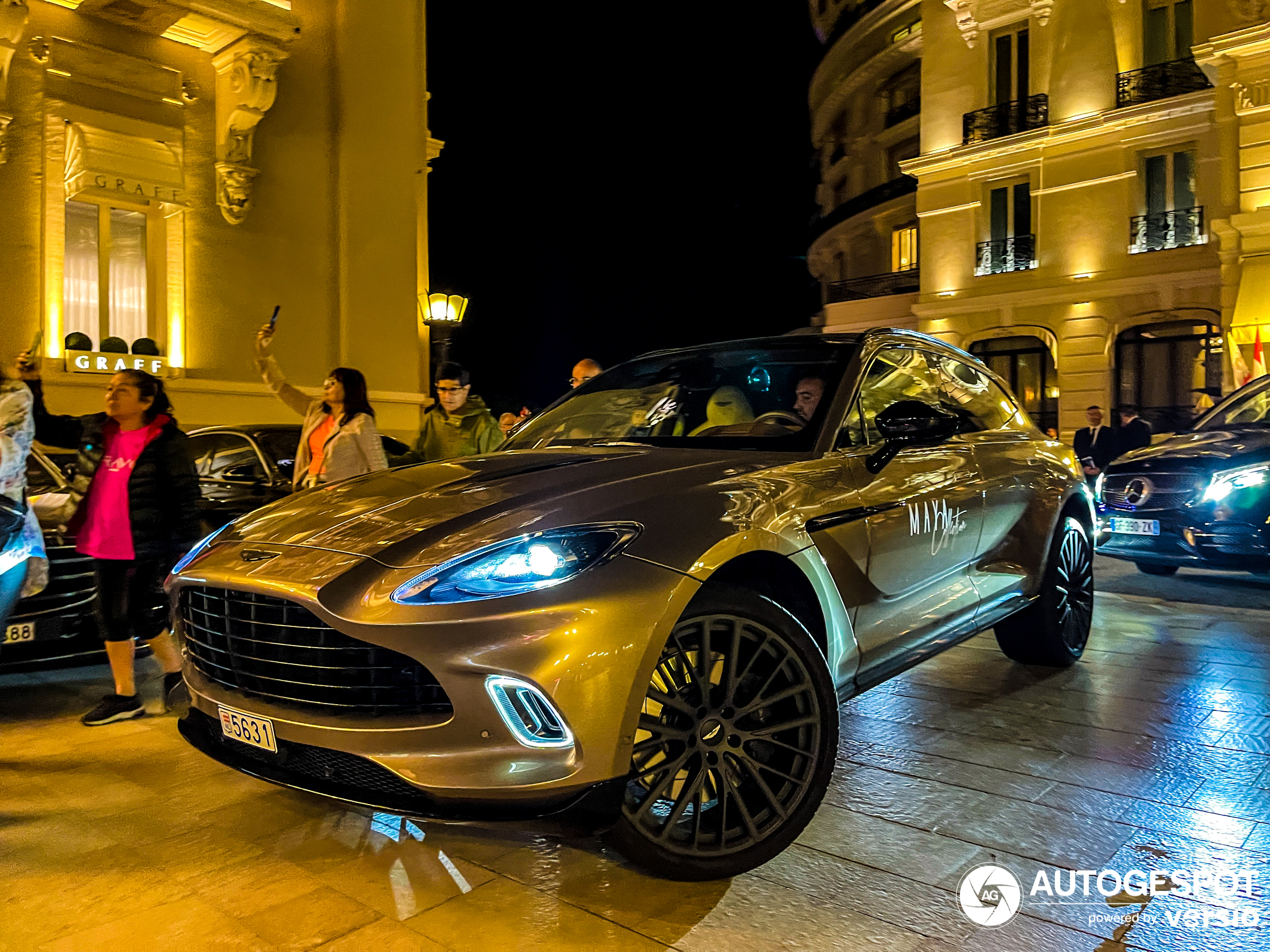 Aston Martin DBX