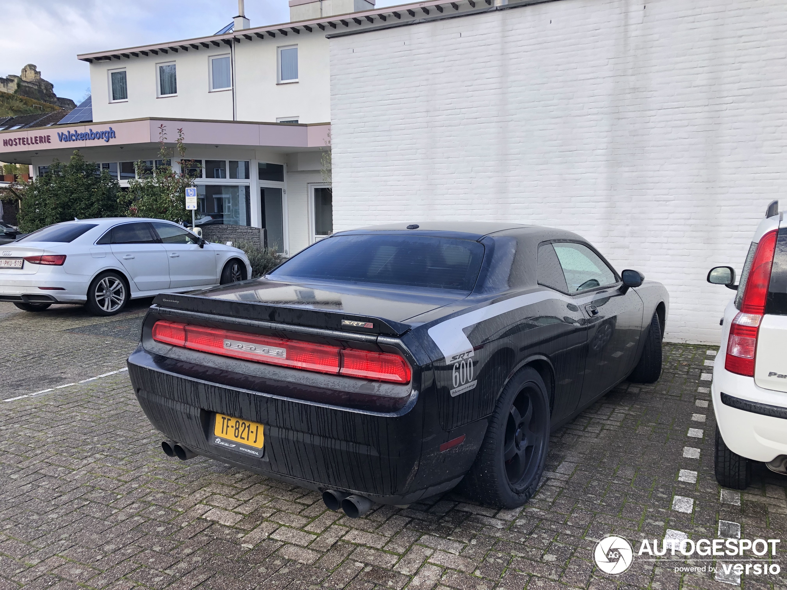 Dodge Challenger SRT-8 Hennessey HP600