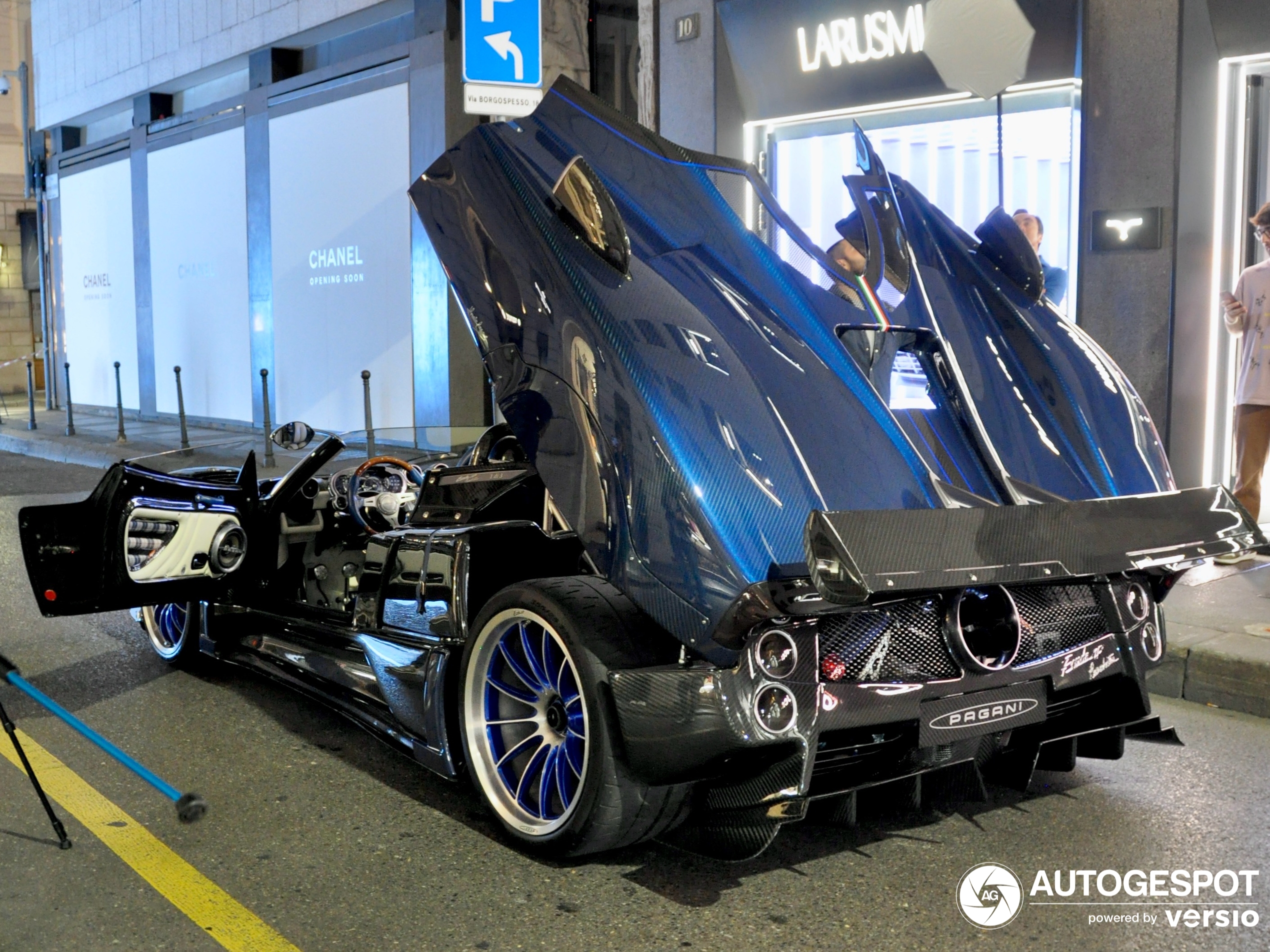 After five years, we finally see this Pagani Zonda HP Barchetta again.