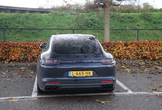 Porsche 971 Panamera Turbo