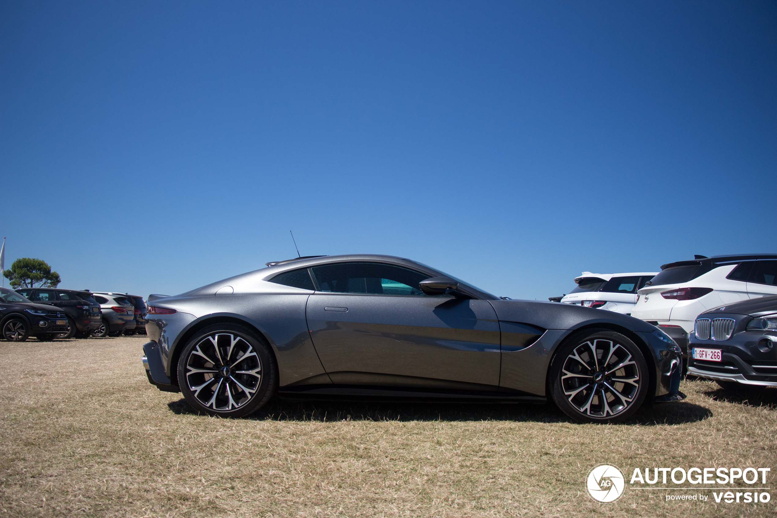 Aston Martin V8 Vantage 2018