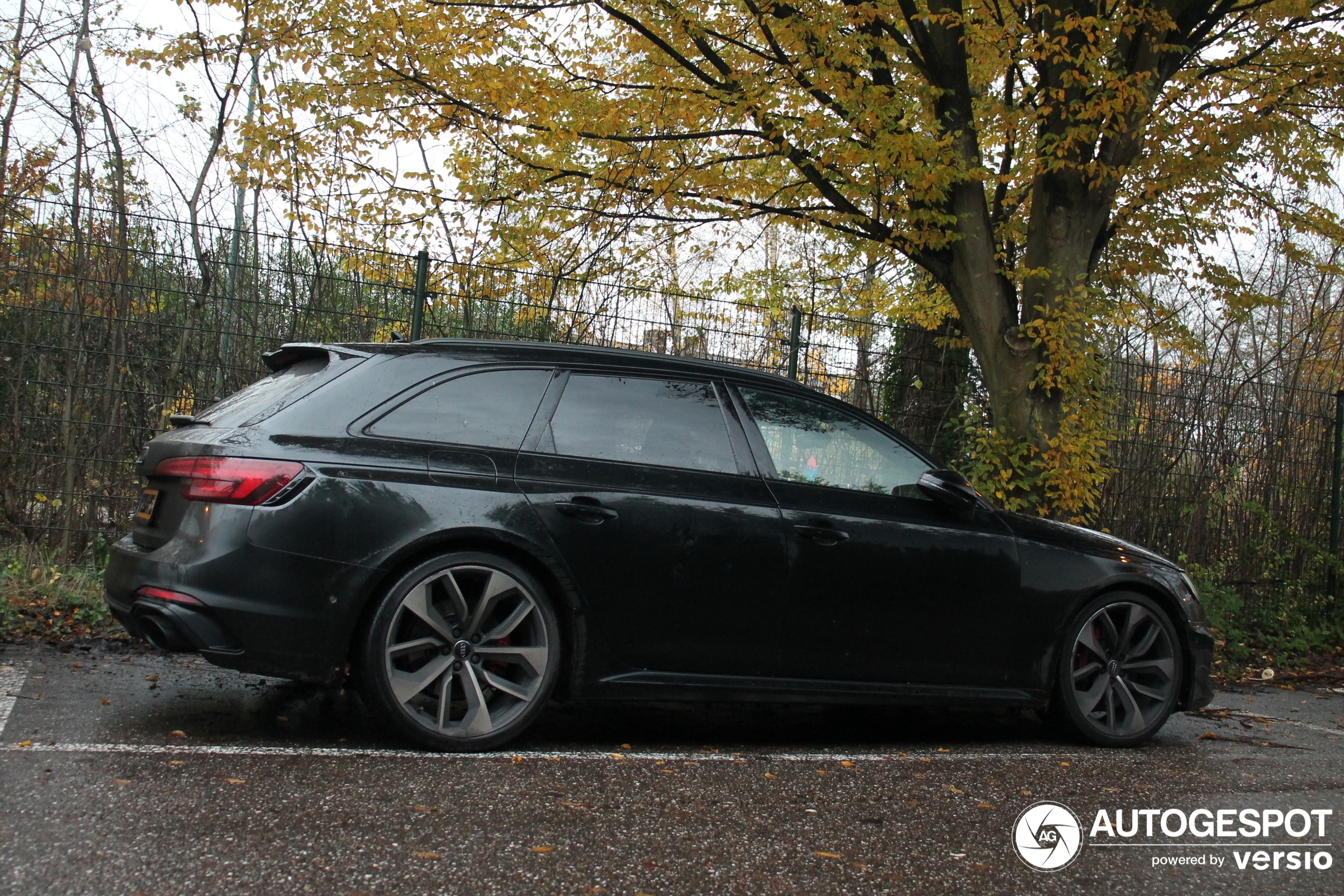 Audi RS4 Avant B9