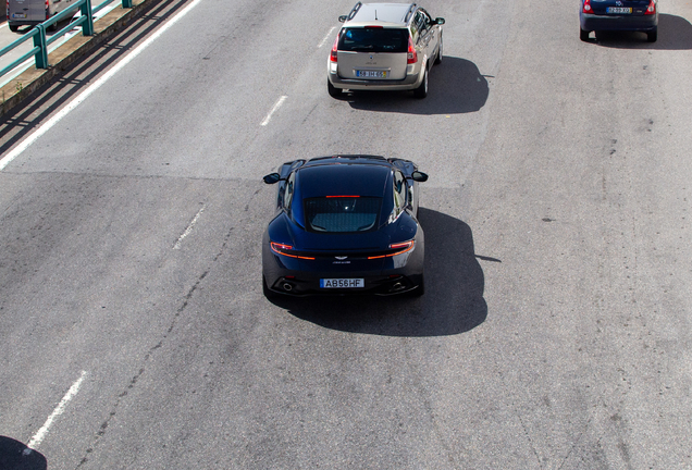 Aston Martin DB11 V8