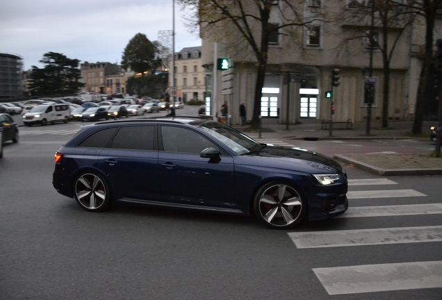 Audi RS4 Avant B9