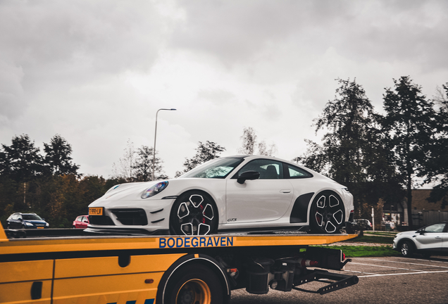 Porsche 992 Carrera GTS