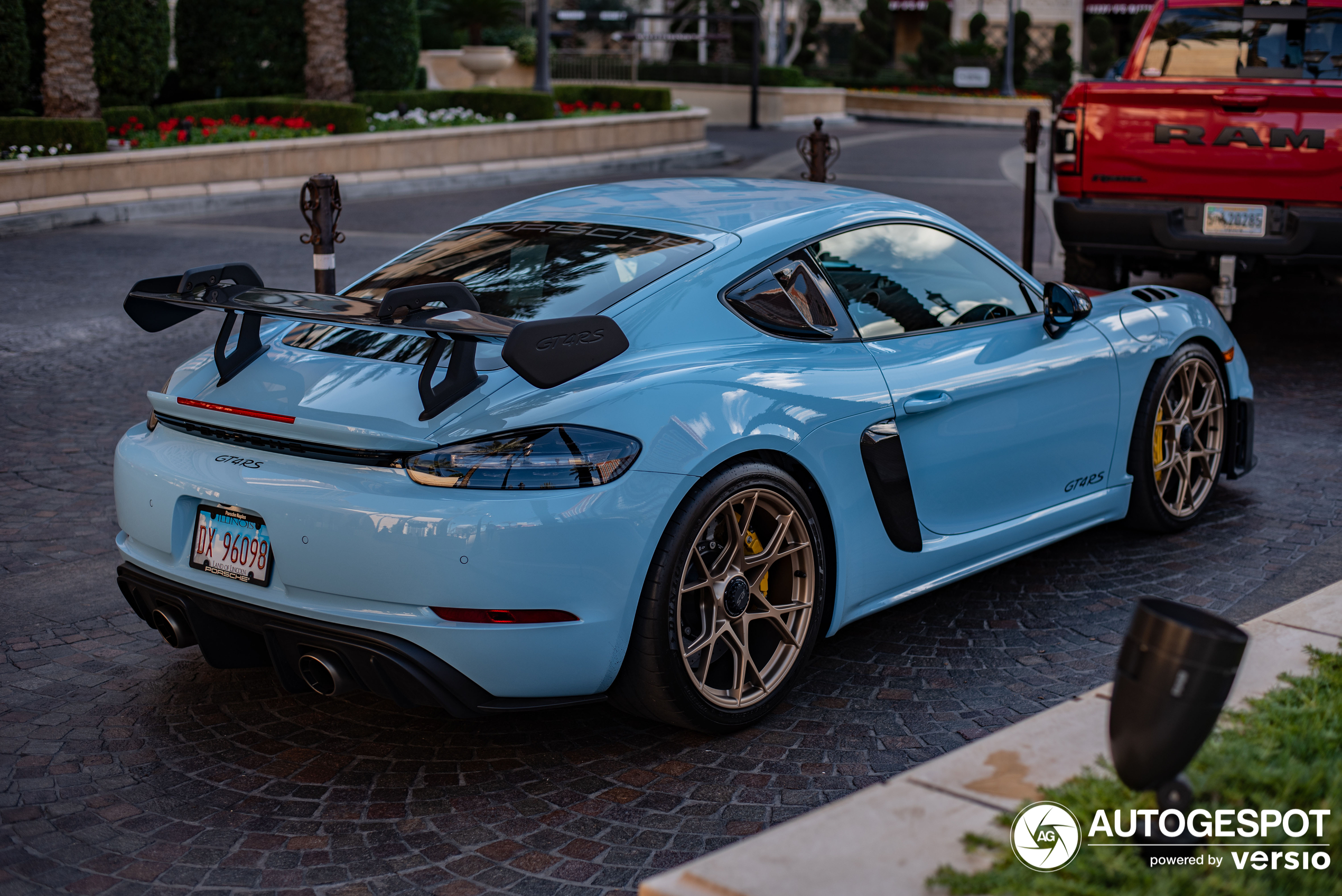 Porsche 718 Cayman GT4 RS Weissach Package