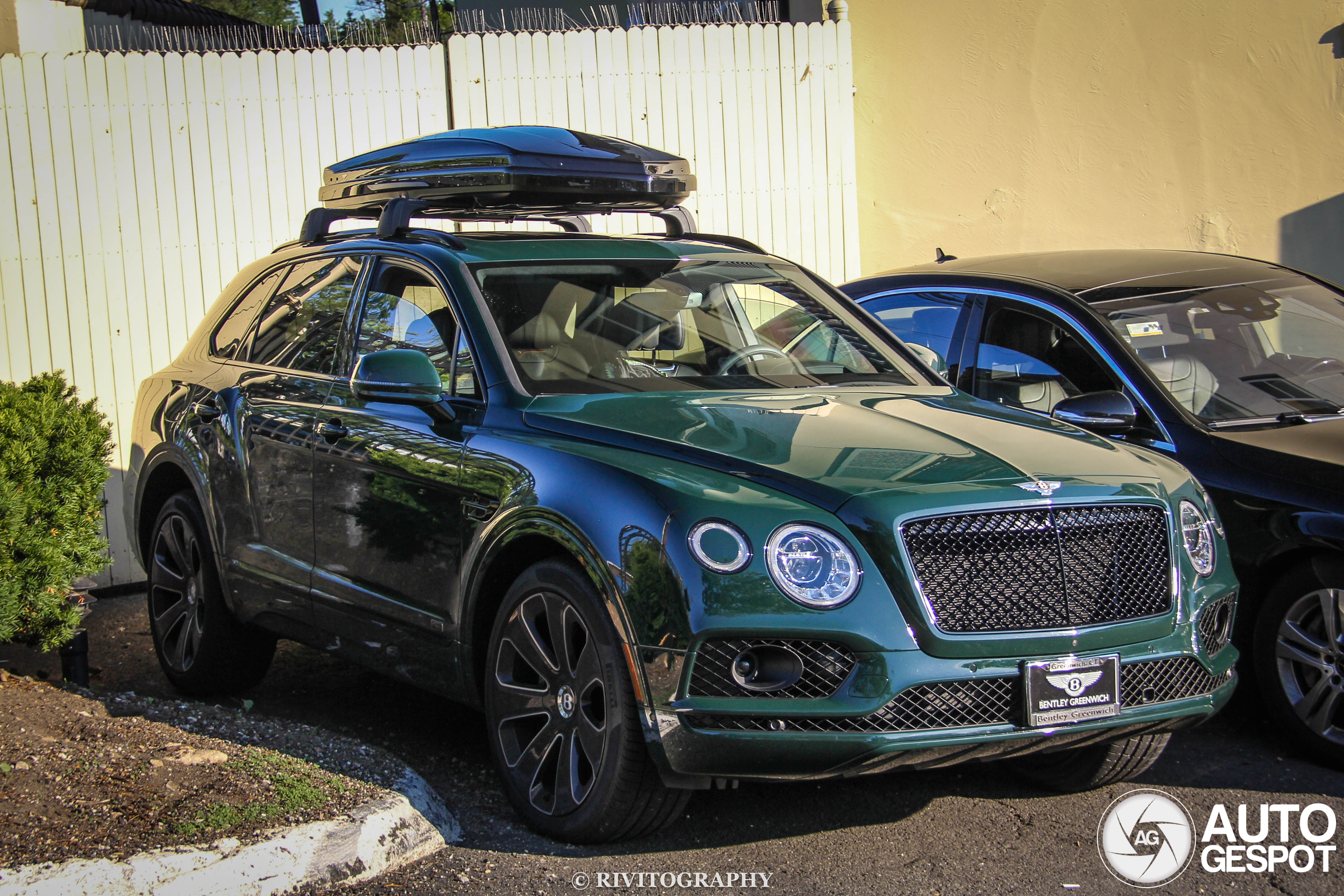 Bentley Bentayga V8 Design Series