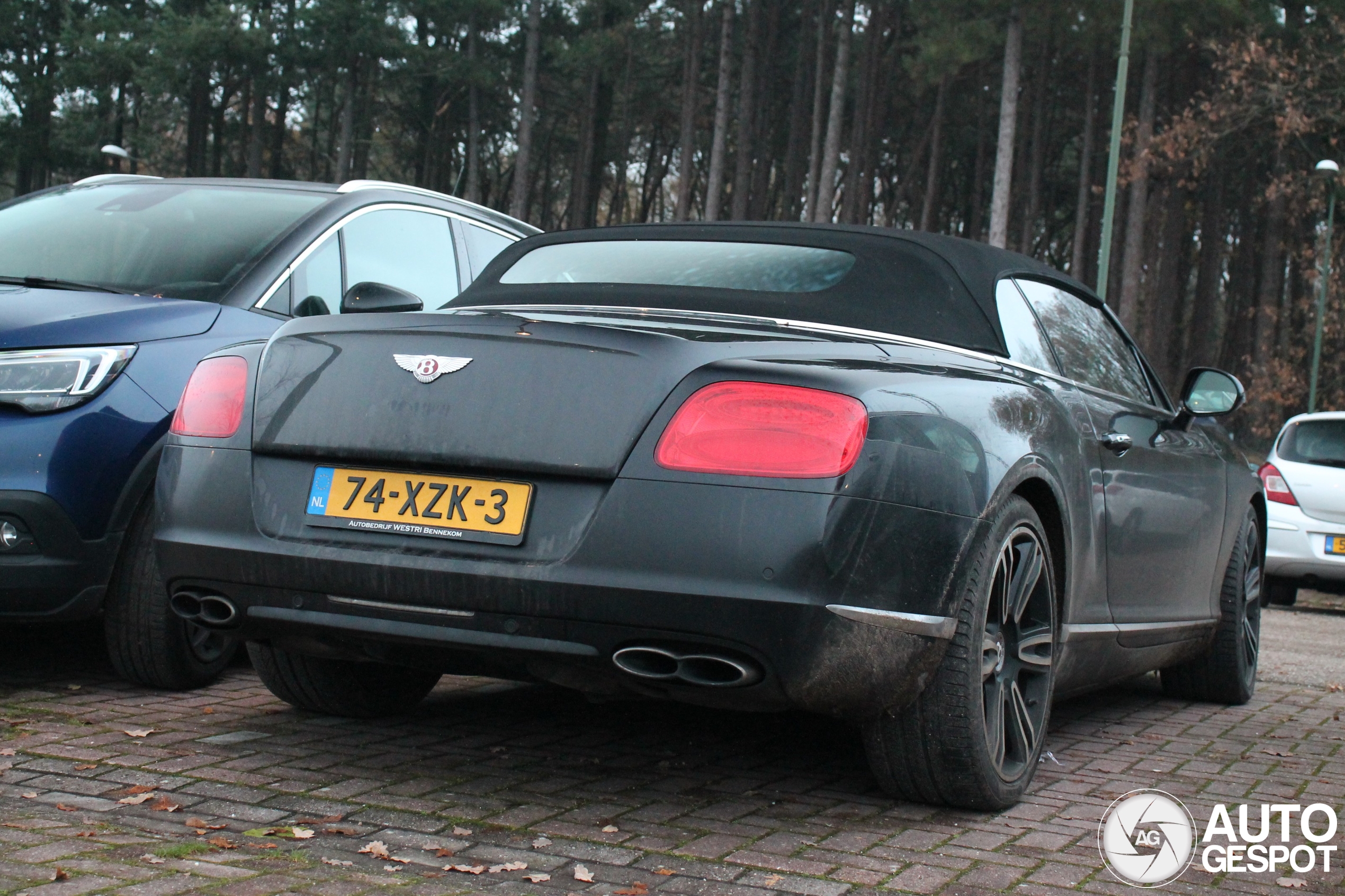 Bentley Continental GTC V8