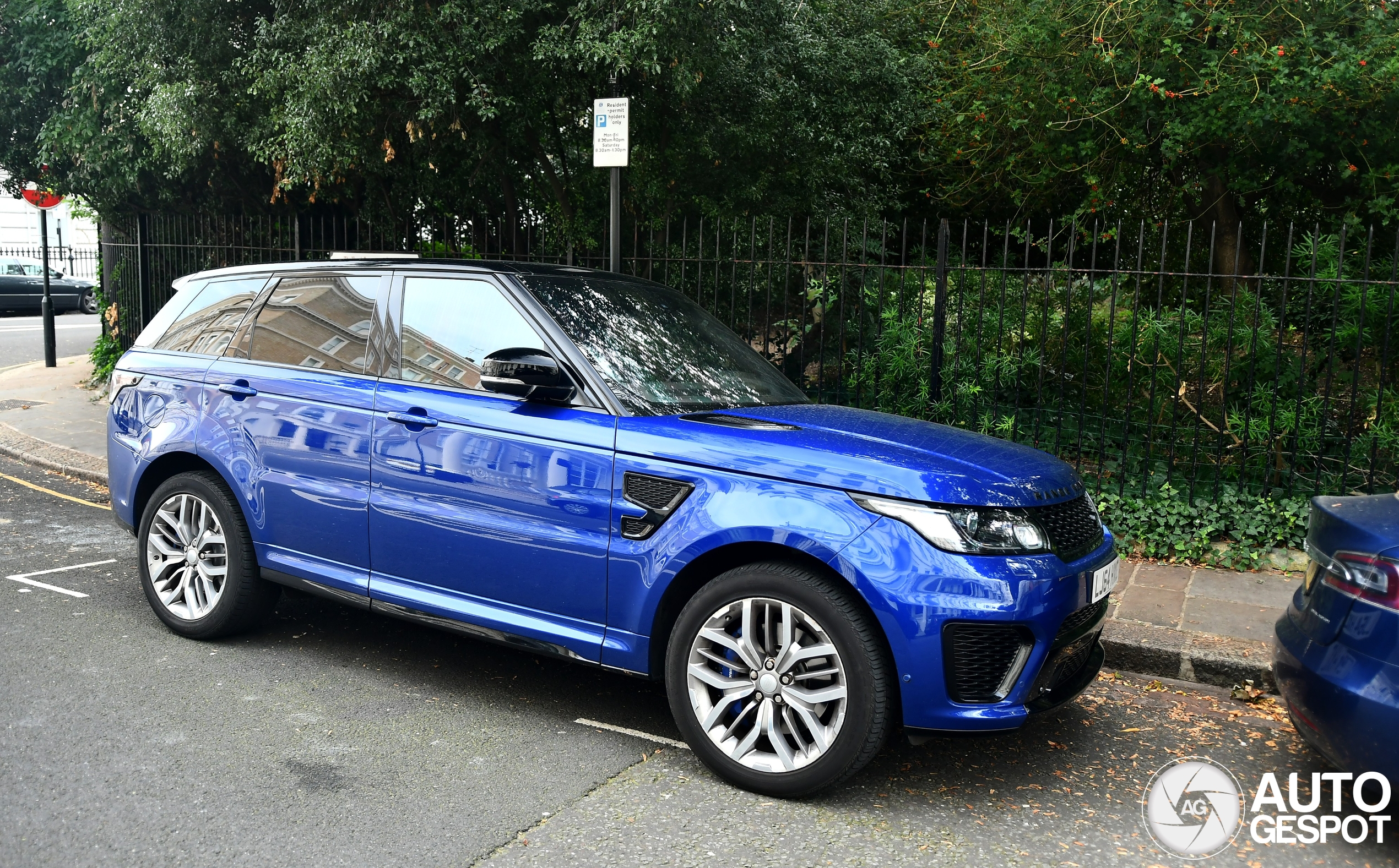 Land Rover Range Rover Sport SVR