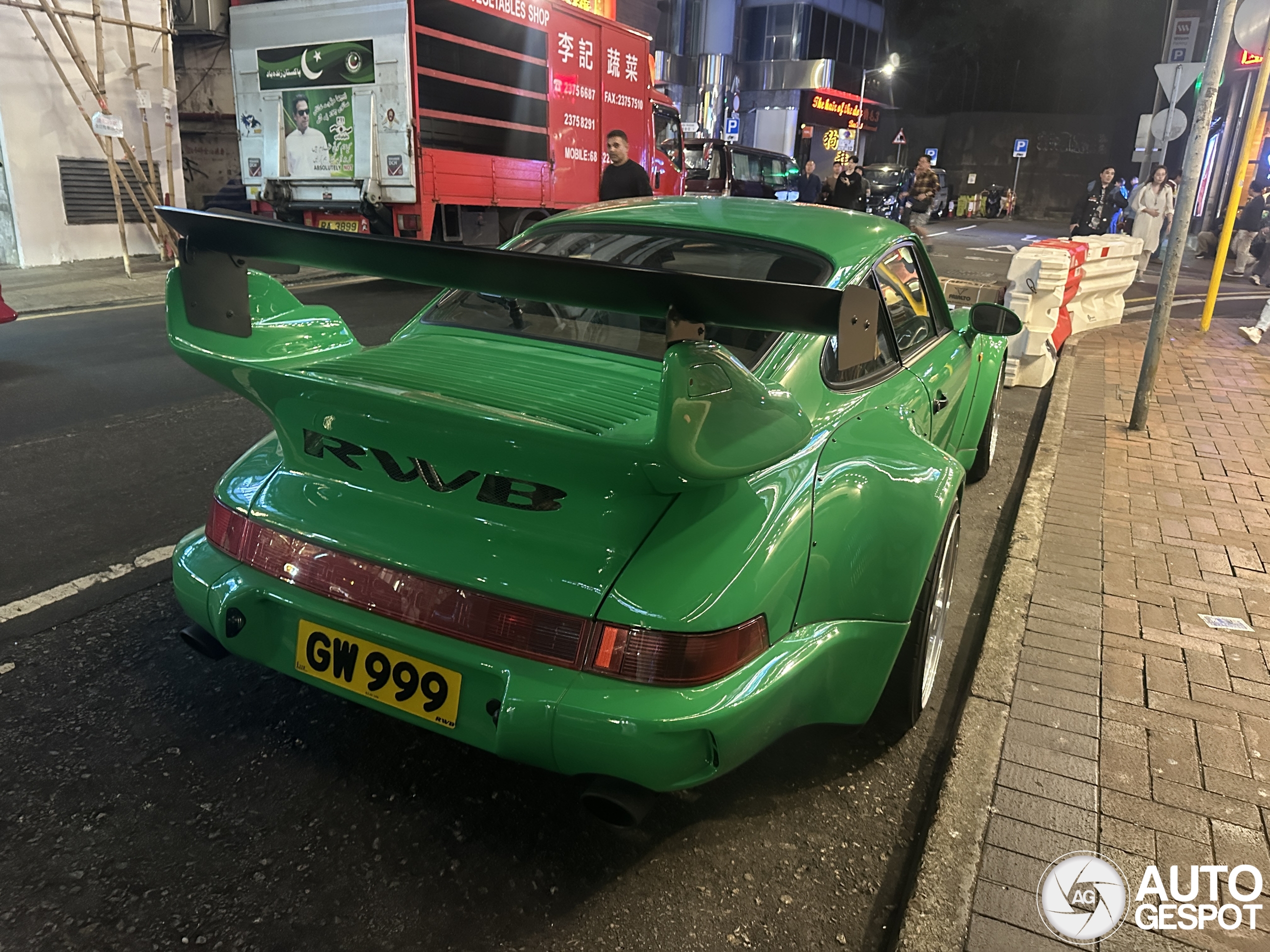 Porsche 964 Rauh-Welt Begriff - 30 November 2023 - Autogespot