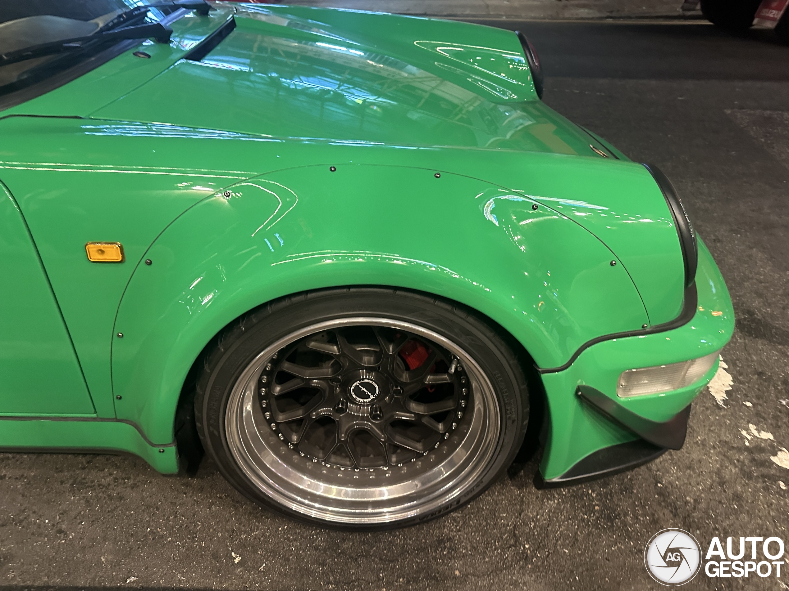 Rauh-Welt Porsche 964 限定モデル Porsche 964 Rauh-Welt Begriff - 30 November 2023 - Autogespot