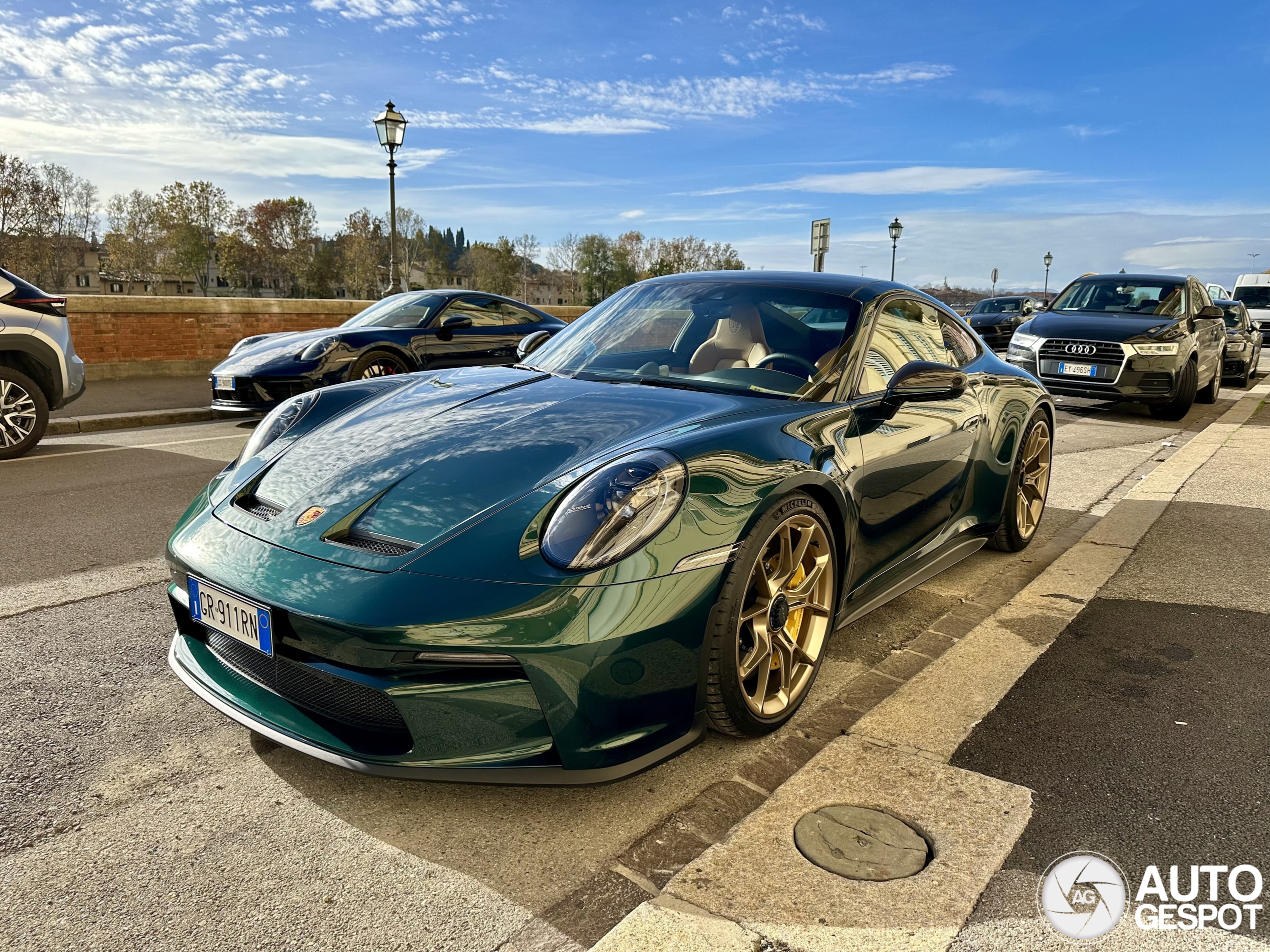 Porsche 992 GT3 Touring