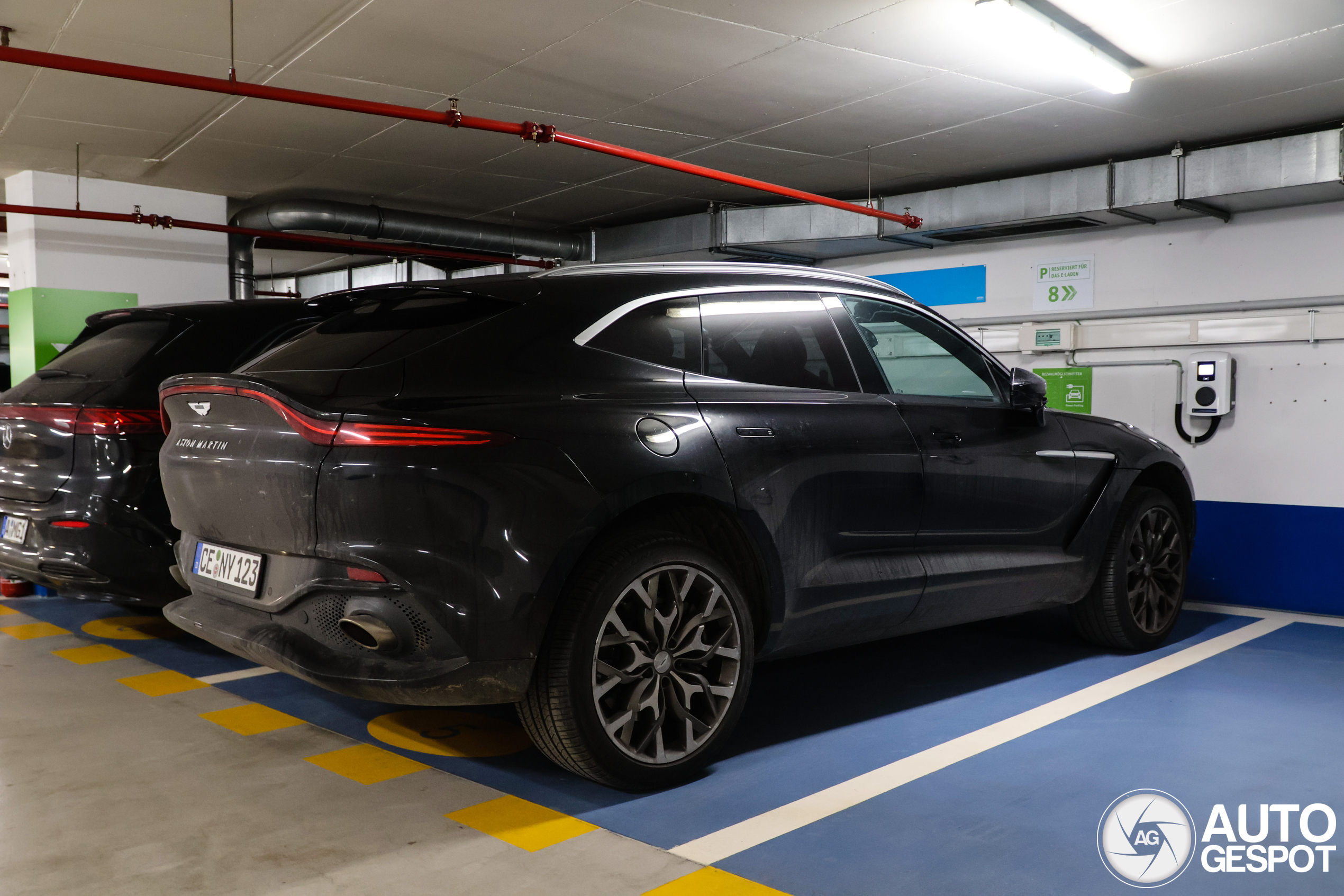 Aston Martin DBX