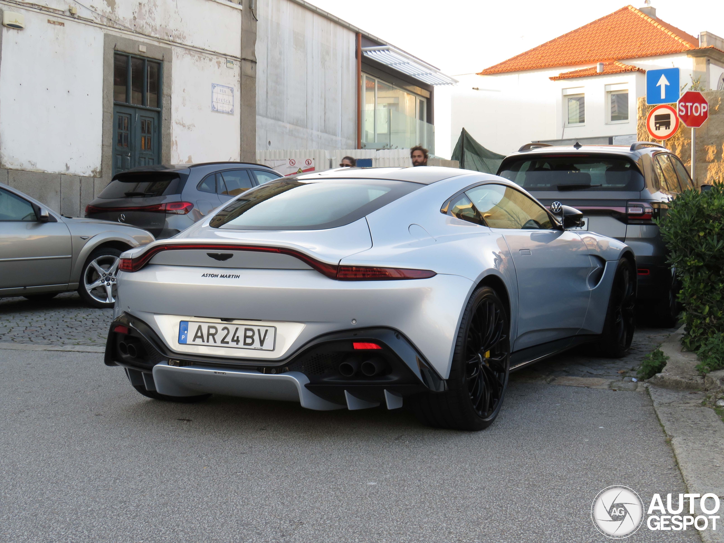 Aston Martin V8 Vantage 2018