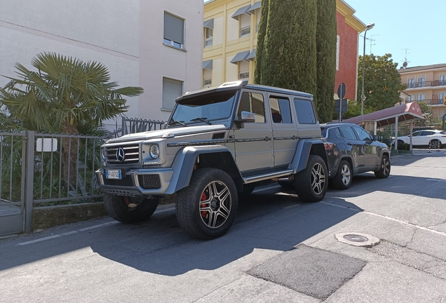 Mercedes-Benz G 500 4X4²