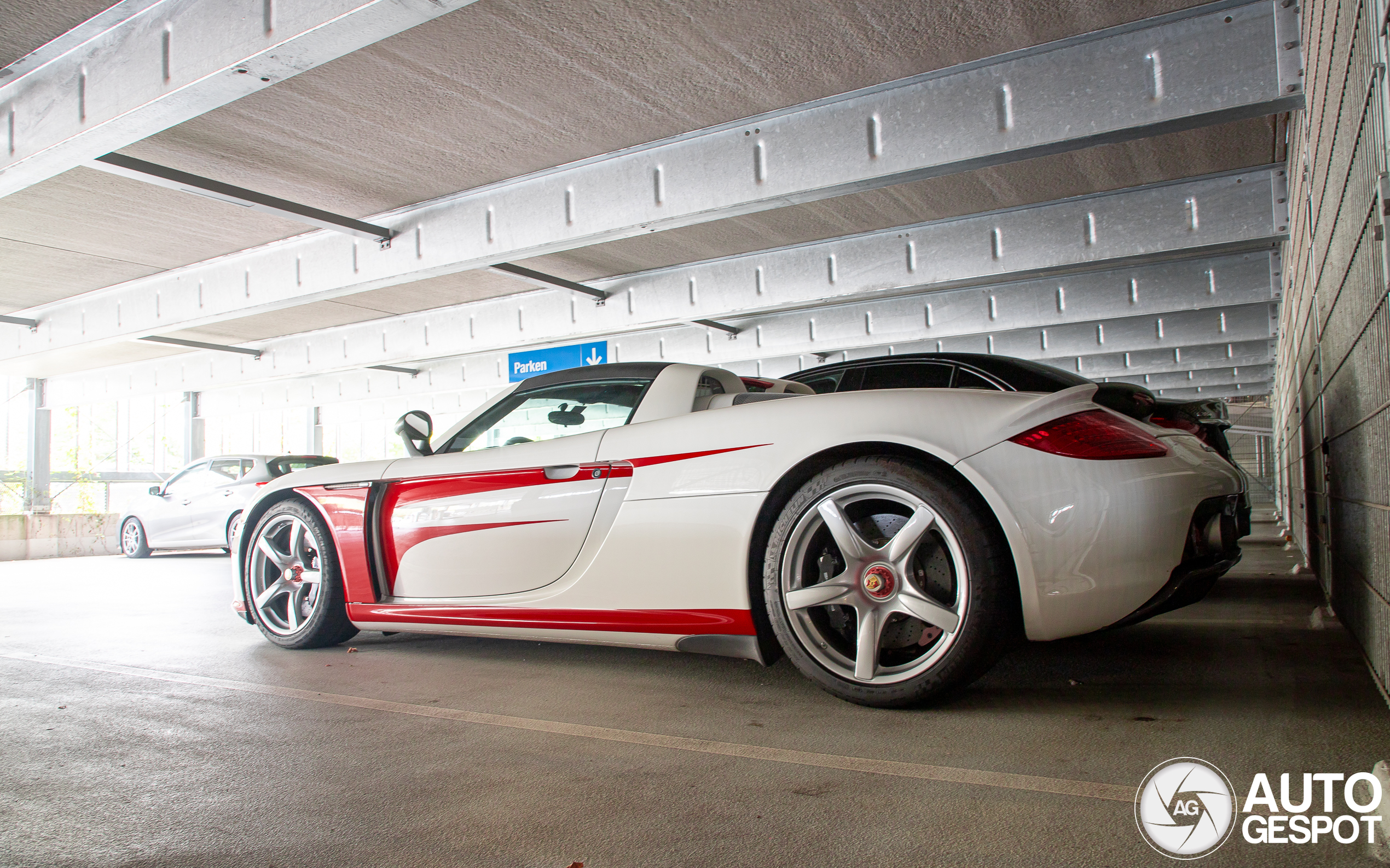 Here's Why the Porsche Carrera GT Is My Favorite Car Ever