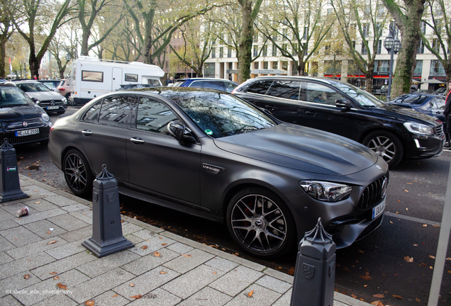 Mercedes-AMG E 63 S W213 Final Edition