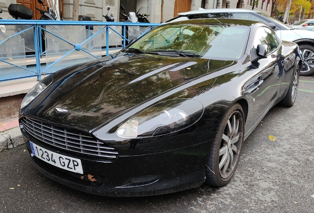 Aston Martin DB9