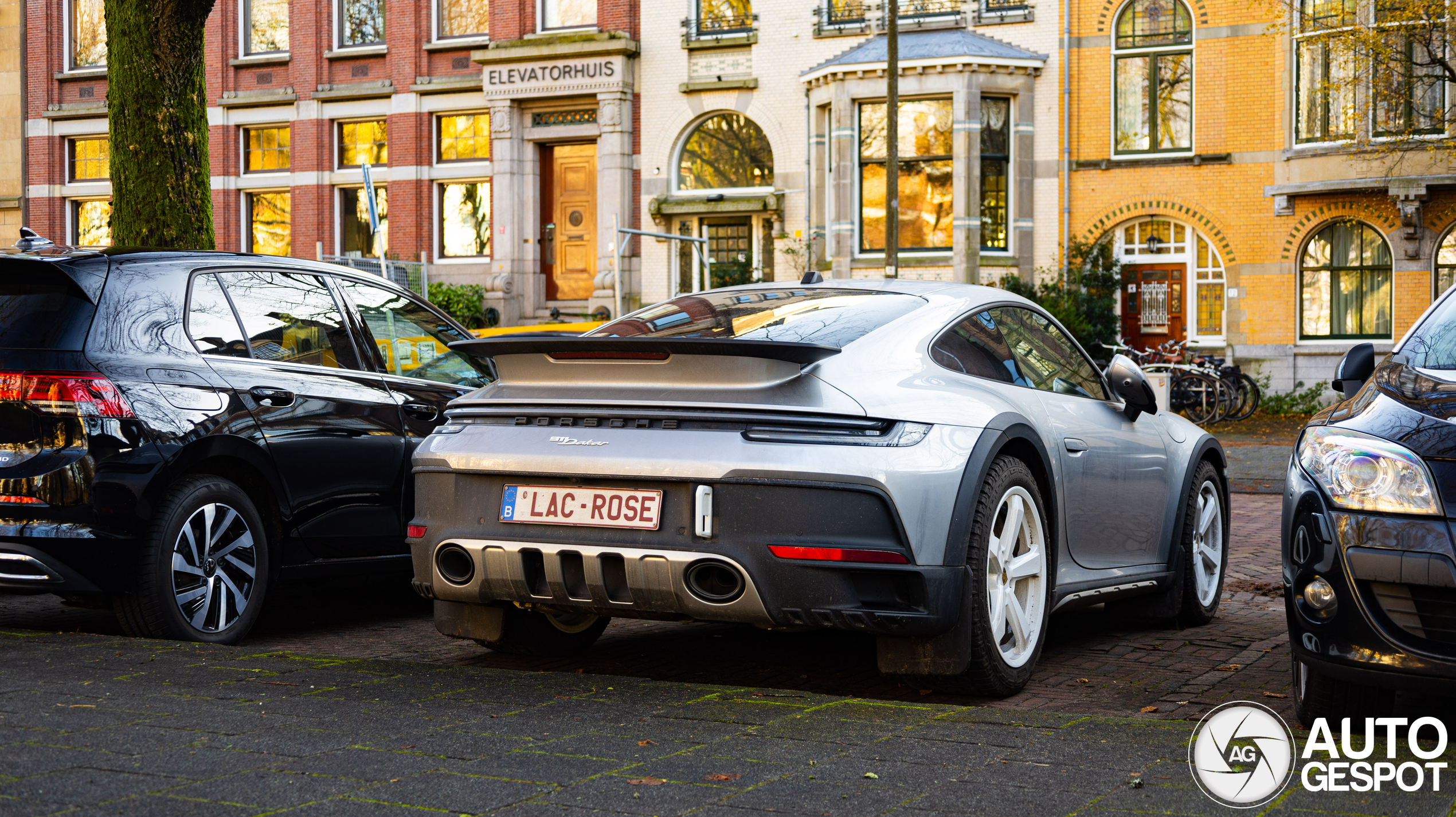 Porsche 992 Dakar