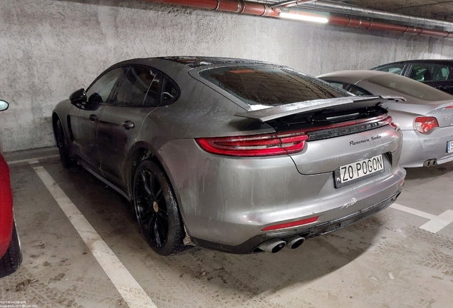 Porsche 971 Panamera Turbo