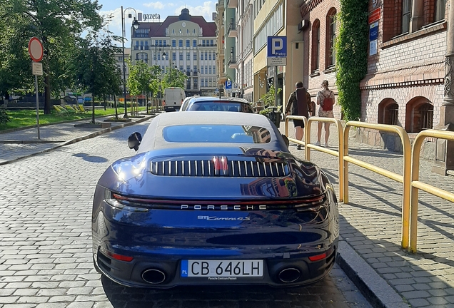 Porsche 992 Carrera 4S Cabriolet