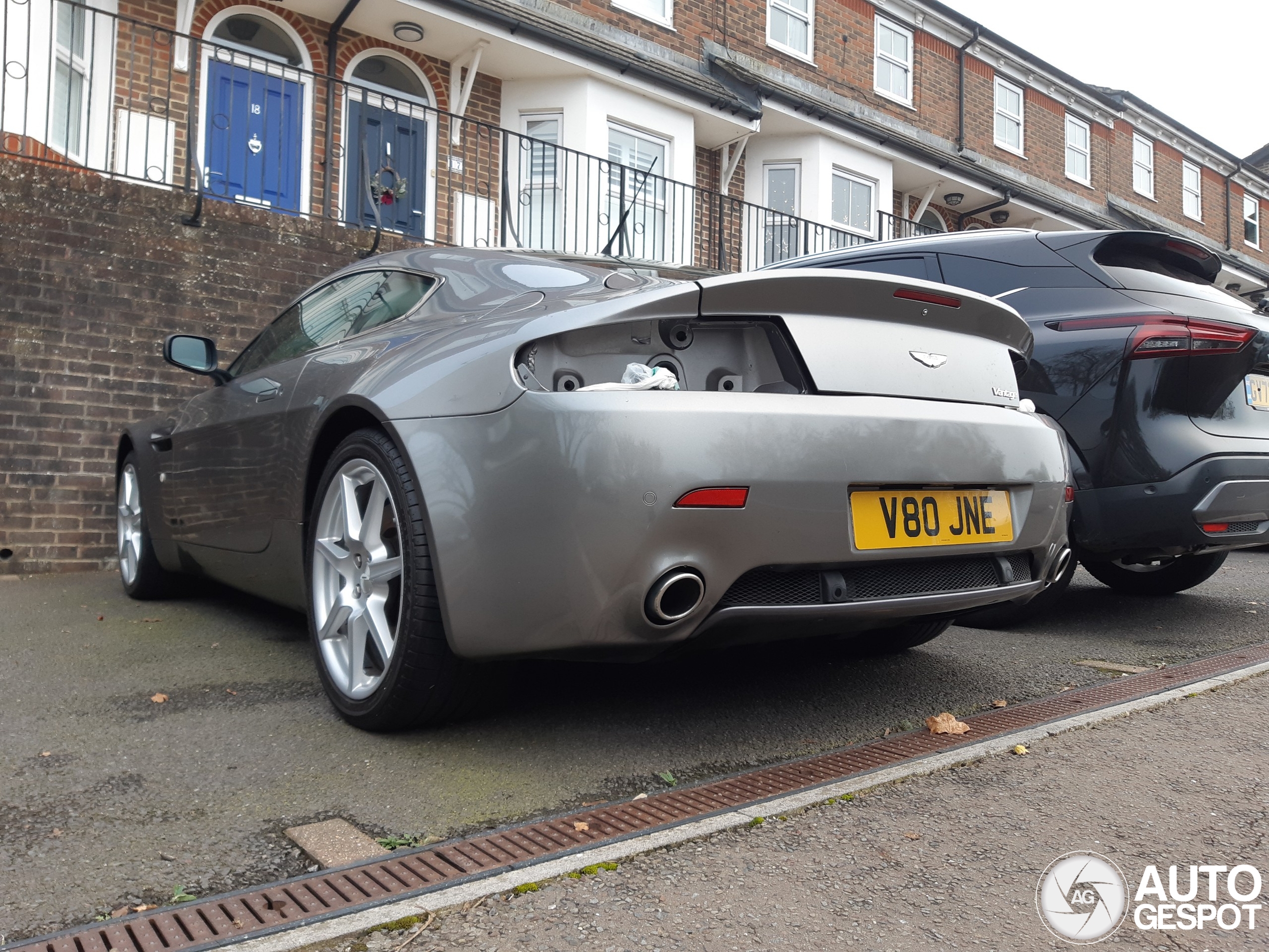 Aston Martin Vantage mist achterlichten