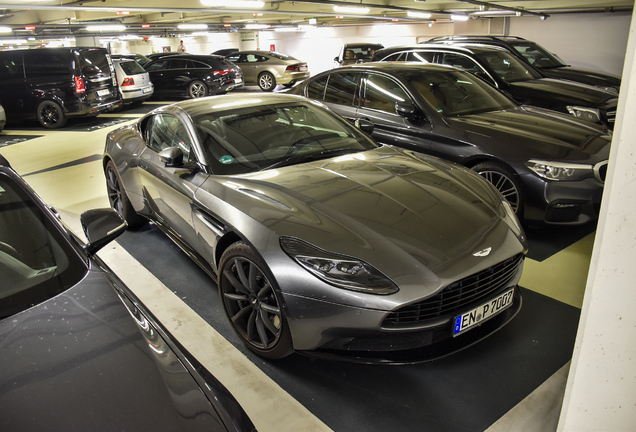 Aston Martin DB11 V8